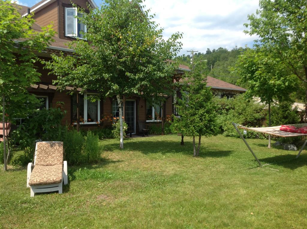 Auberge La Cote D'Or Hotel Petite-Riviere-Saint-Francois Exterior foto